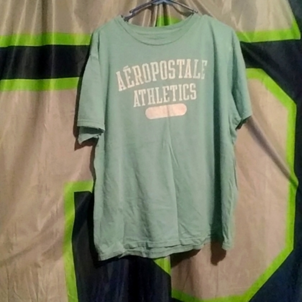 Mens T-shirt, like new